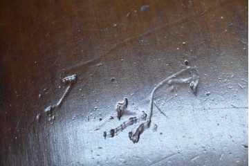 イギリスアンティーク　1920年頃　マホガニー材　ドロップハンドルが可愛らしいチェスト　(R-091165)
