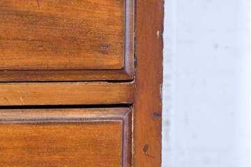 イギリスアンティーク　1920年頃　マホガニー材　ドロップハンドルが可愛らしいチェスト　(R-091165)