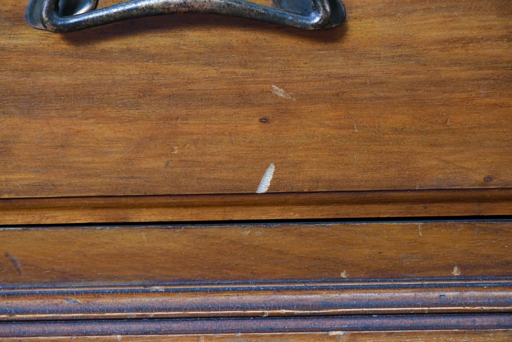 イギリスアンティーク　1920年頃　マホガニー材　ドロップハンドルが可愛らしいチェスト　(R-091165)