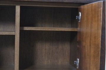 中古　美品　職人手作り　丸形の引手が特徴の和モダンなサイドボード　定価約26万円　(R-091166)