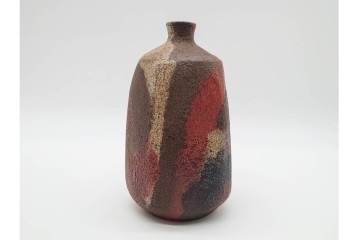 山本出　備前焼　出彩叩込　高さ約18cm　落ち着いた佇まいの一輪花入　共箱付き　(R-091167)