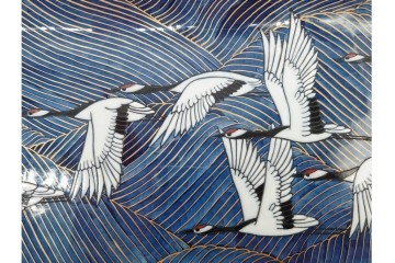 村上玄輝陶房　村上俊彦　有田焼　波上鶴絵図が優美に広がる皿　共箱付き　(R-091172)