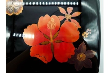 桜井一良　輪島塗　木製漆器　蒔絵で華文が描かれたあでやかな硯箱　共箱付き　(R-091173)