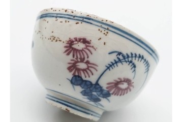 中国　古玩　大明成化年製　染付・浅紅釉　草花文を描いた茶呑茶碗5点セット　外箱付き　(R-091175)