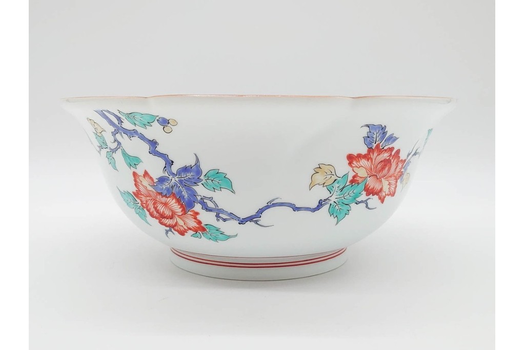 十三代 酒井田柿右衛門　有田焼　錦　牡丹文を描いた上品な菓子器　共箱付き　(R-091186)