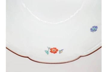 十三代 酒井田柿右衛門　有田焼　錦　牡丹文を描いた上品な菓子器　共箱付き　(R-091186)