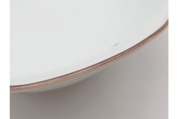 十三代 酒井田柿右衛門　有田焼　錦　牡丹文を描いた上品な菓子器　共箱付き　(R-091186)