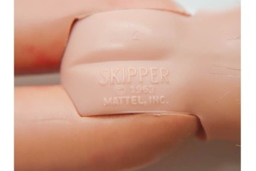 ヴィンテージ　マテル社(Mattel)　Barbie(バービー)　スキッパーの箱付き人形1点と空箱3点(うち1点はフランシー人形の空箱)のセット　(R-091187)