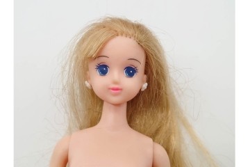 TAKARA(タカラ)　リカちゃん・ジェニー・ティモテ　人形4点と洋服や小物などまとめてセット　(R-091188)