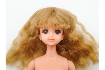 TAKARA(タカラ)　リカちゃん・ジェニー・ティモテ　人形4点と洋服や小物などまとめてセット　(R-091188)