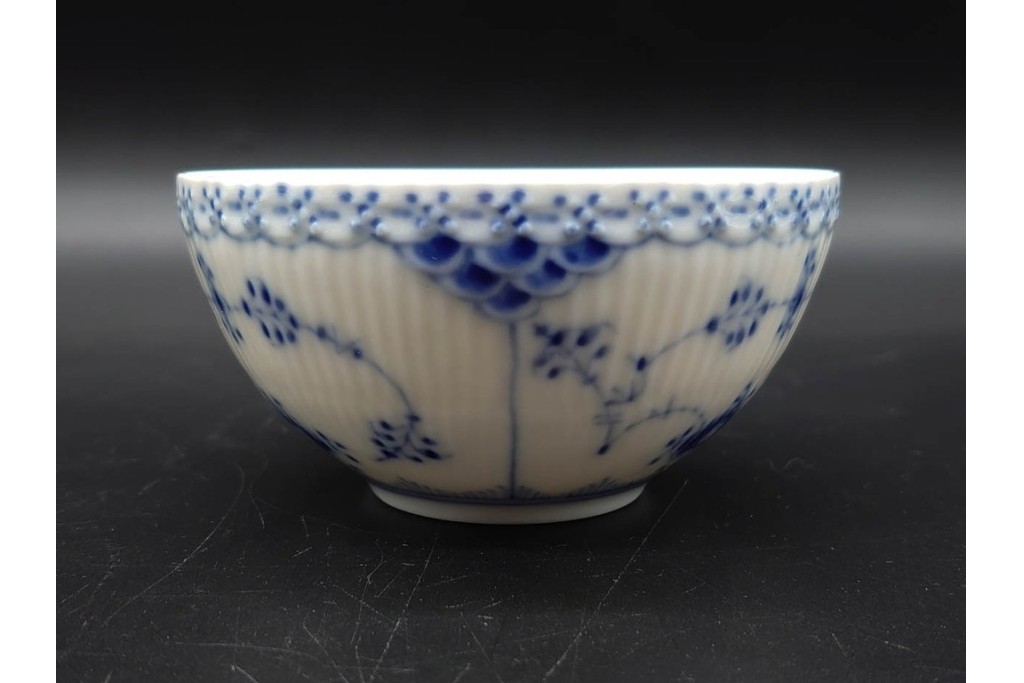 デンマーク製　ROYAL COPENHAGEN(ロイヤルコペンハーゲン)　ブルーフルーテッド　ハーフレース　ティーカップ&ソーサー6客セット　定価(6客合計)17万8200円　(R-091190)