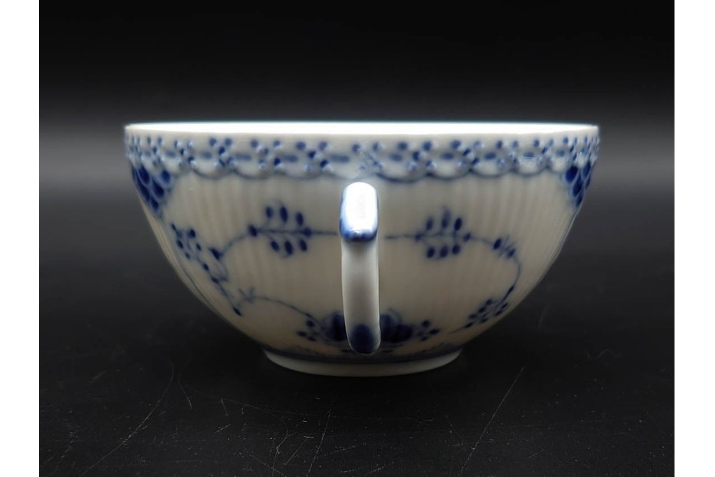 デンマーク製　ROYAL COPENHAGEN(ロイヤルコペンハーゲン)　ブルーフルーテッド　ハーフレース　ティーカップ&ソーサー6客セット　定価(6客合計)17万8200円　(R-091190)