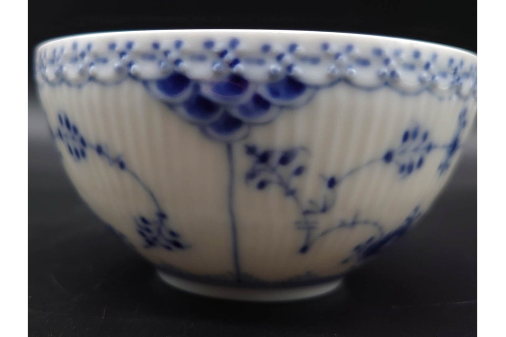 デンマーク製　ROYAL COPENHAGEN(ロイヤルコペンハーゲン)　ブルーフルーテッド　ハーフレース　ティーカップ&ソーサー6客セット　定価(6客合計)17万8200円　(R-091190)