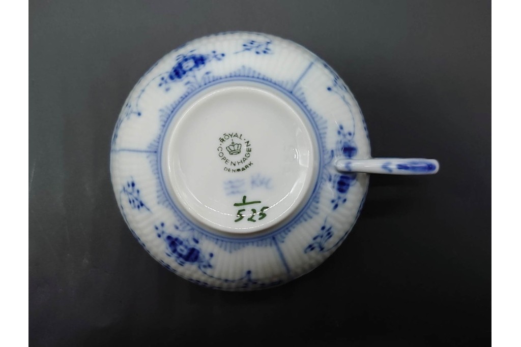 デンマーク製　ROYAL COPENHAGEN(ロイヤルコペンハーゲン)　ブルーフルーテッド　ハーフレース　ティーカップ&ソーサー6客セット　定価(6客合計)17万8200円　(R-091190)