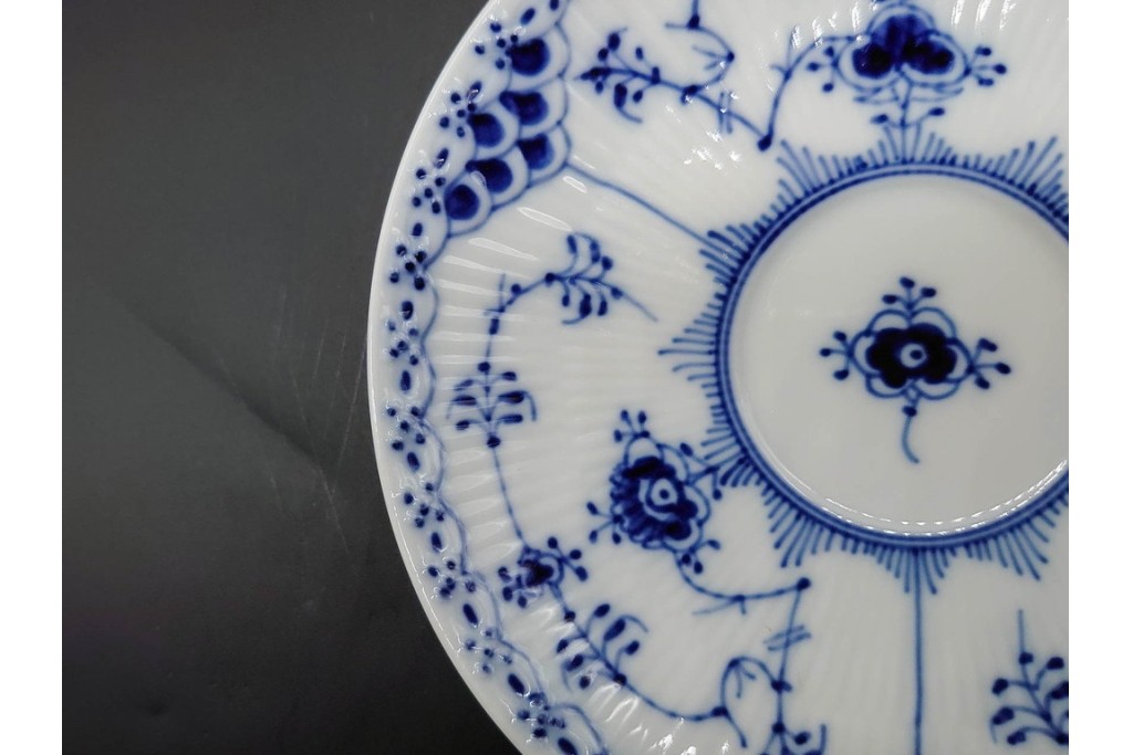 デンマーク製　ROYAL COPENHAGEN(ロイヤルコペンハーゲン)　ブルーフルーテッド　ハーフレース　ティーカップ&ソーサー6客セット　定価(6客合計)17万8200円　(R-091190)