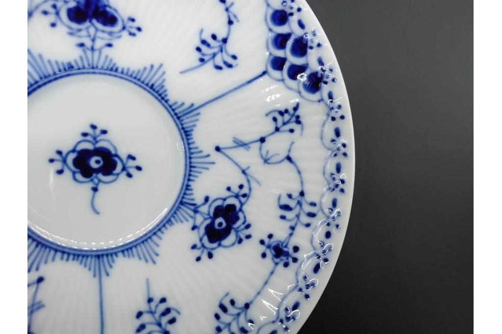 デンマーク製　ROYAL COPENHAGEN(ロイヤルコペンハーゲン)　ブルーフルーテッド　ハーフレース　ティーカップ&ソーサー6客セット　定価(6客合計)17万8200円　(R-091190)
