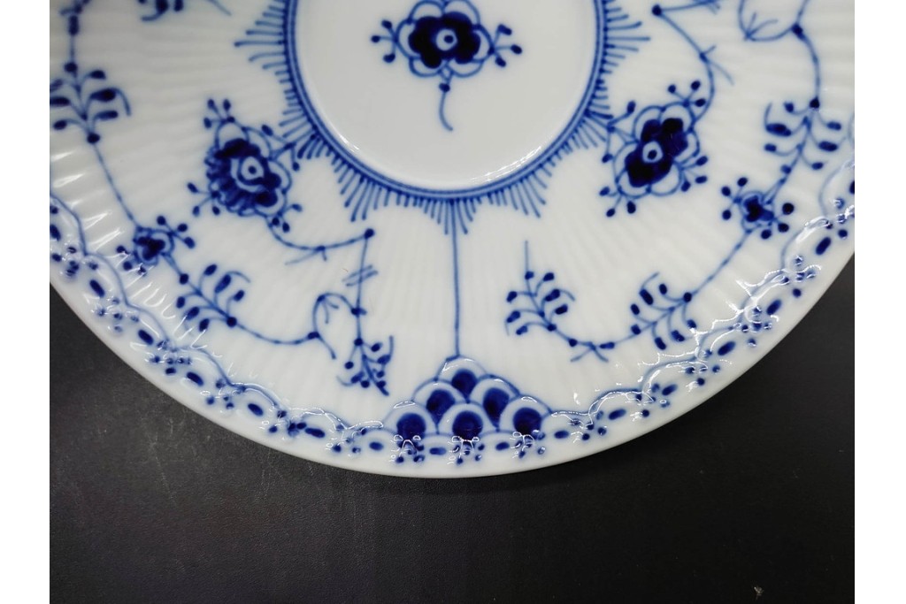 デンマーク製　ROYAL COPENHAGEN(ロイヤルコペンハーゲン)　ブルーフルーテッド　ハーフレース　ティーカップ&ソーサー6客セット　定価(6客合計)17万8200円　(R-091190)