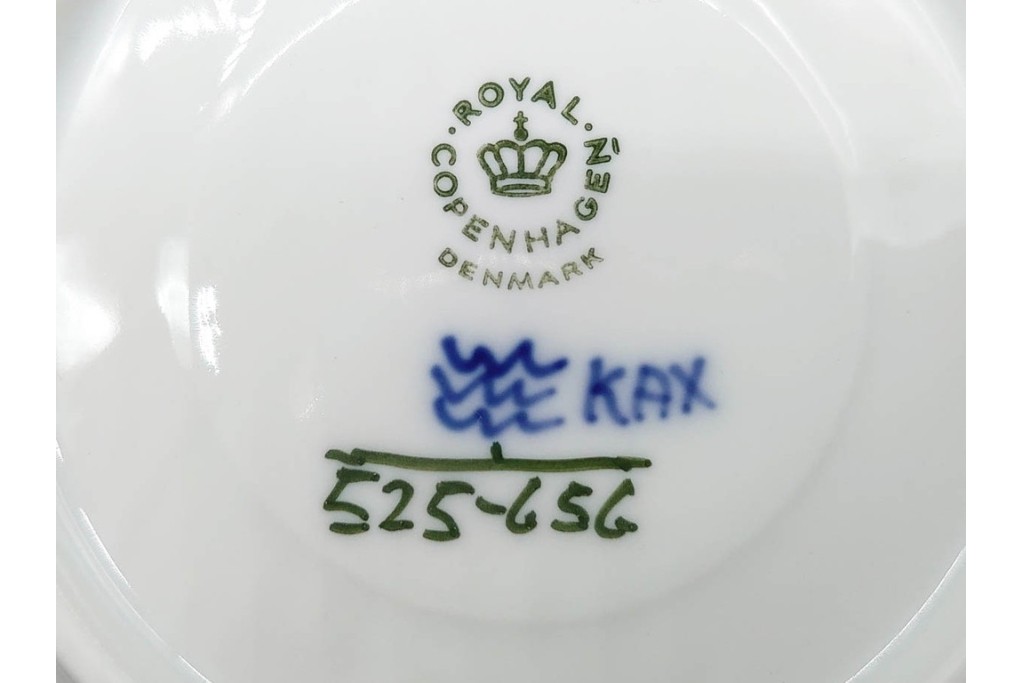 デンマーク製　ROYAL COPENHAGEN(ロイヤルコペンハーゲン)　ブルーフルーテッド　ハーフレース　ティーカップ&ソーサー6客セット　定価(6客合計)17万8200円　(R-091190)