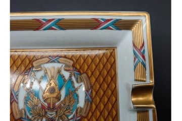 フランス　HERMES(エルメス)　珍しい柄!　気品漂うアッシュトレイ　(R-091192)