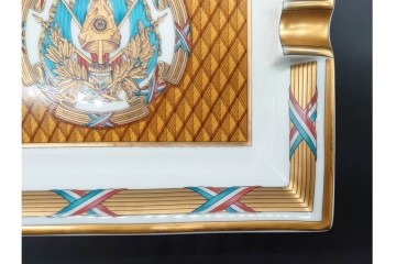 フランス　HERMES(エルメス)　珍しい柄!　気品漂うアッシュトレイ　(R-091192)
