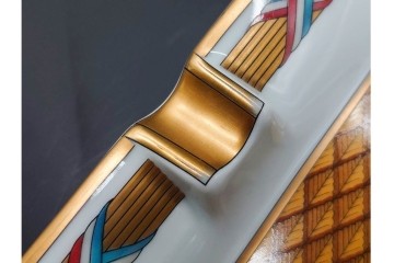 フランス　HERMES(エルメス)　珍しい柄!　気品漂うアッシュトレイ　(R-091192)