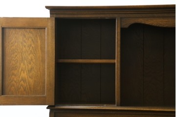 中古　横浜クラシック家具　ノックオンウッド(knockonwood)　ナラ材　収納力に優れた重厚なハッチトップ(上棚)付き両袖デスク　定価約100万円　(R-091202)