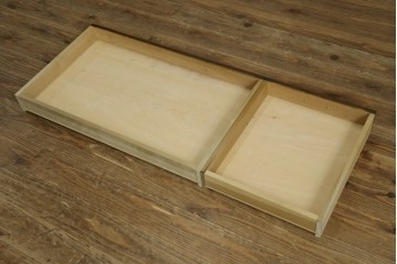 中古　横浜クラシック家具　ノックオンウッド(knockonwood)　ナラ材　収納力に優れた重厚なハッチトップ(上棚)付き両袖デスク　定価約100万円　(R-091202)