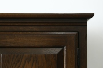 中古　横浜クラシック家具　ノックオンウッド(knockonwood)　ナラ材　収納力に優れた重厚なハッチトップ(上棚)付き両袖デスク　定価約100万円　(R-091202)