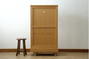 中古　美品　職人手作りの国産品　檜(ヒノキ)材　美しい柾目を生かした大型ガラスケース　(R-091205)