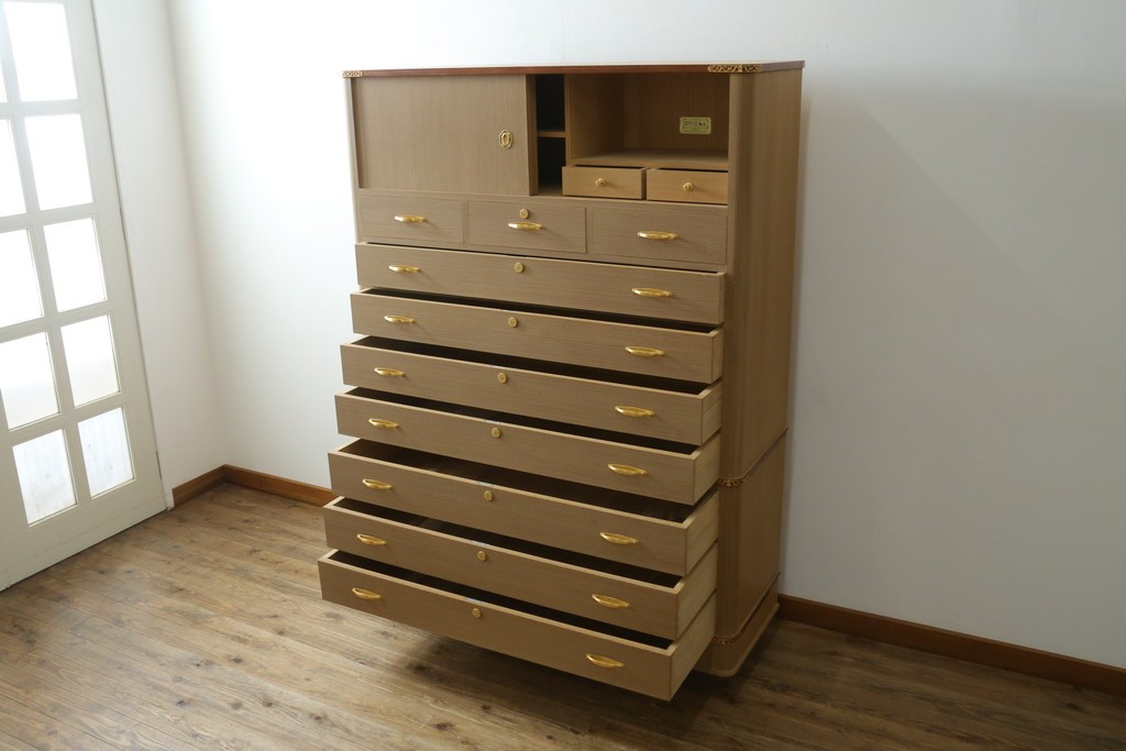 中古　高級品　大阪泉州桐箪笥の名門・初音の総桐箪笥　田中家具製作所　総桐の衣装箪笥　定価約250万円　(R-091206)