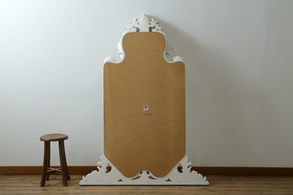 中古　美品　イタリア高級家具　SILIK(シリック)　ふんだんにあしらわれた彫刻と三面鏡が華やかなドレッサー　定価約250万円　(R-091207)