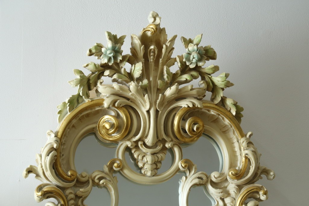 中古　美品　イタリア高級家具　SILIK(シリック)　花や葉を立体的にあしらった優美な三面鏡　(R-091208)