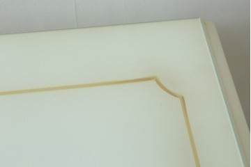 中古　美品　イタリア高級家具　SILIK(シリック)　花の絵柄と立体装飾が優美なサイドボード　(R-091209)