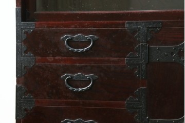 中古　美品　希少な廃番品!!　二本松工藝館　田中家具　55民芸飾棚　重厚な金具使いのサイドボード　(R-091211)