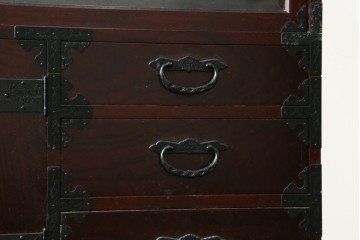 中古　美品　希少な廃番品!!　二本松工藝館　田中家具　55民芸飾棚　重厚な金具使いのサイドボード　(R-091211)