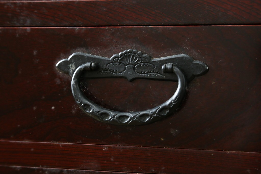 中古　美品　希少な廃番品!!　二本松工藝館　田中家具　55民芸飾棚　重厚な金具使いのサイドボード　(R-091211)