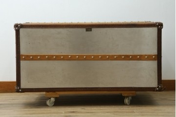 中古　イギリス　ハロ(HALO)　ストーニーハースト スモールコーヒーテーブル(STONYHURST SMALL COFFEE TABLE)　ブラッシュドスチール　ヴィンテージトランクをモチーフにしたローテーブル　定価約26万円　(R-091212)