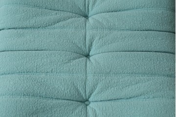 中古　美品　フランス　ligne roset(リーン・ロゼ)　ROSETTOGO(ロゼトーゴ)　淡いブルーとふっくらとしたフォルムが特徴的なパフ　(R-091213)