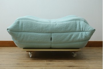 中古　美品　フランス　ligne roset(リーン・ロゼ)　ROSETTOGO(ロゼトーゴ)　淡いブルーとふっくらとしたフォルムが特徴的なパフ　(R-091213)