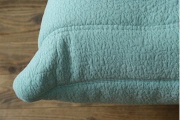 中古　美品　フランス　ligne roset(リーン・ロゼ)　ROSETTOGO(ロゼトーゴ)　ふっくらと包み込むようなフォルムが魅力の1人掛けソファ　(R-091214)