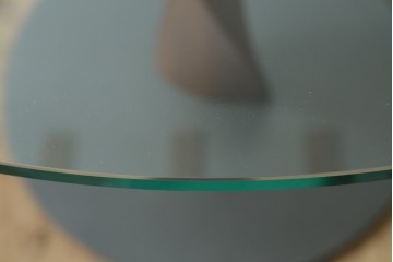 中古　美品　アクタス取り扱い　porada(ポラダ)　SPIN(スピン)　ガラス天板とらせん状の支柱がスタイリッシュなダイニングテーブル　定価約47万円　(R-091215)