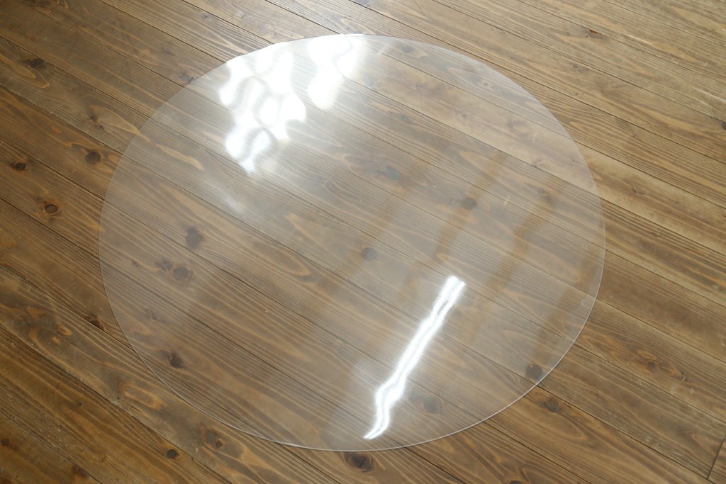 中古　美品　アクタス取り扱い　porada(ポラダ)　SPIN(スピン)　ガラス天板とらせん状の支柱がスタイリッシュなダイニングテーブル　定価約47万円　(R-091215)