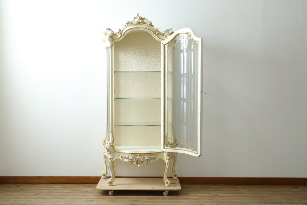 中古　美品　イタリア高級家具　SILIK(シリック)　ゴールド装飾が華やかなガラスキャビネット　定価約290万円　(R-091217)