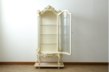 中古　美品　イタリア高級家具　SILIK(シリック)　ゴールド装飾が華やかなガラスキャビネット　定価約290万円　(R-091217)