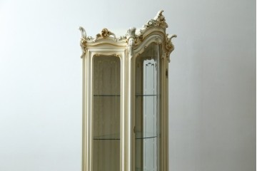 中古　美品　イタリア高級家具　SILIK(シリック)　ゴールド装飾が華やかなガラスキャビネット　定価約290万円　(R-091217)