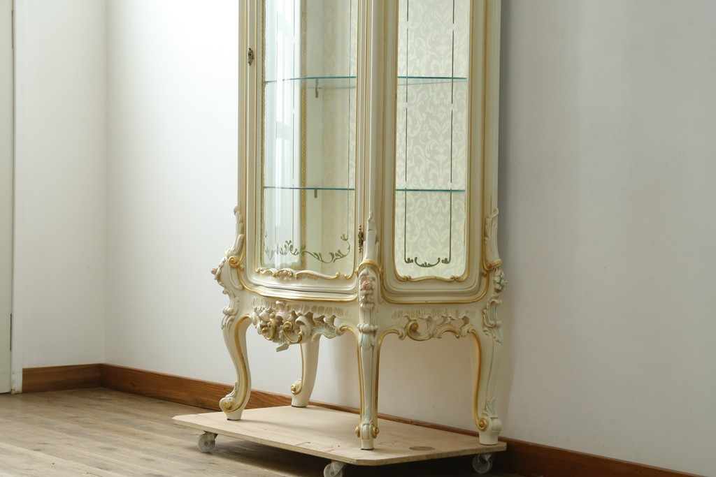 中古　美品　イタリア高級家具　SILIK(シリック)　ゴールド装飾が華やかなガラスキャビネット　定価約290万円　(R-091217)