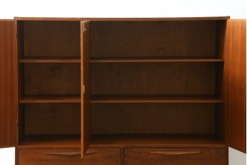 デンマークヴィンテージ　1960年頃　Soren Thuesen(ソーレン・トゥエーセン)　チーク材のキャビネット　(R-091218)
