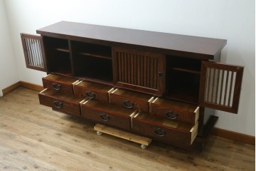 中古　美品　岩谷堂箪笥　美しい木目と格子扉が上品なサイドボード　(R-091219)