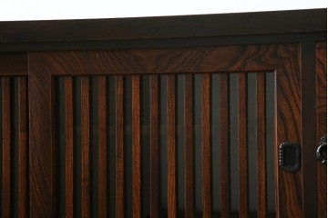 中古　美品　岩谷堂箪笥　美しい木目と格子扉が上品なサイドボード　(R-091219)