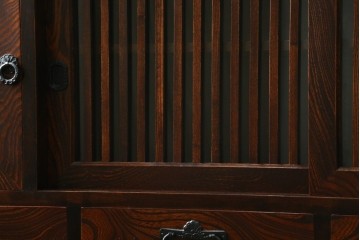 中古　美品　岩谷堂箪笥　美しい木目と格子扉が上品なサイドボード　(R-091219)
